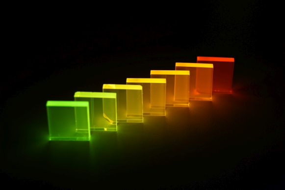 Lumineszierende Gläser zur Temperaturmessung.
